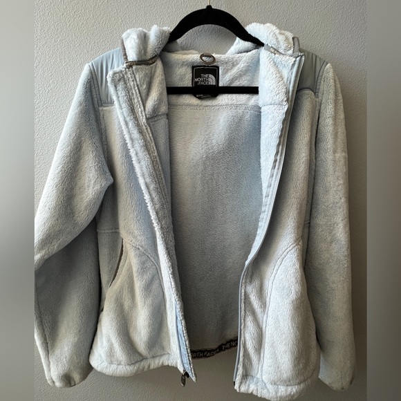 Super soft, light blue North Face jacket w/ hood - Picture 2 of 3